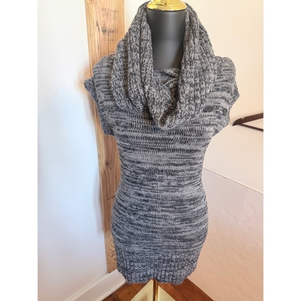 It's Our Time‎ Sweater Dress Womens Small Gray with Marled Knit Scarf
